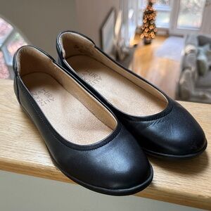 Naturalized Flexy Black Women's Flats -Size 6.5 M